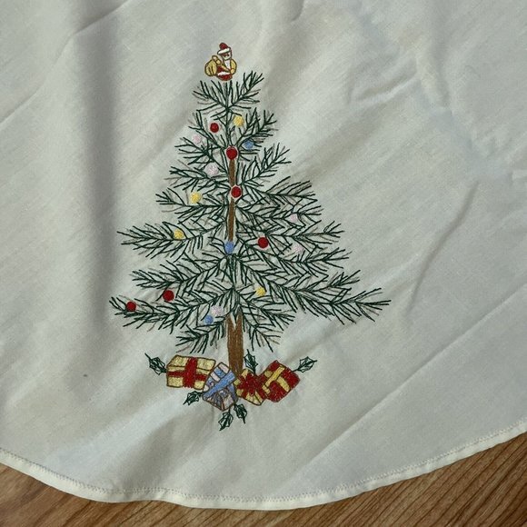 Vintage Tablecloth Linen Jabara Christmas Tree Holiday Embroidered & 8 napkins - Picture 10 of 11